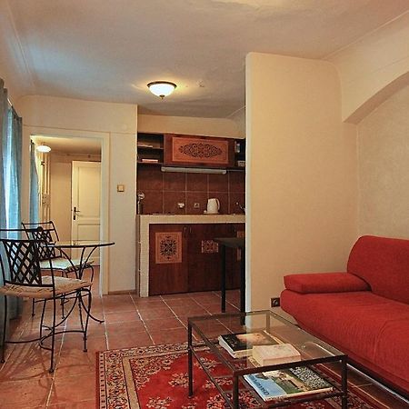 Cool 1 Bedroom Prokopska Apartment In Mala Strana Prag Exteriör bild